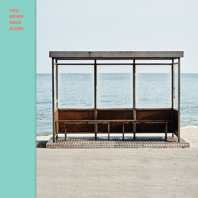 Portada de You Never Walk Alone, el segundo álbum extendido del grupo surcoreano BTS.
